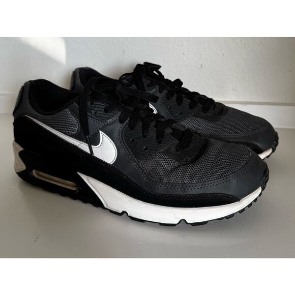 NIKE Air Max 90 Men's classic Athletic Sneakers Shoes Men's Size 11 - Picture 2 of 12